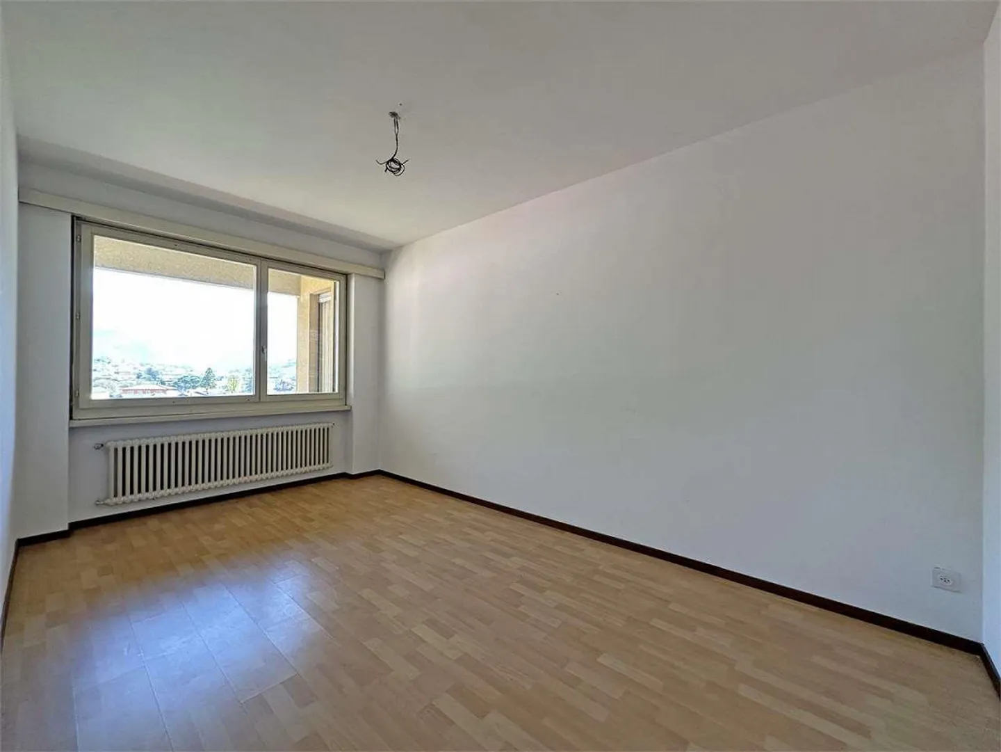 Helle 4.5 Zimmer in einem renovierten Gebäude - Foto 5 von 11
