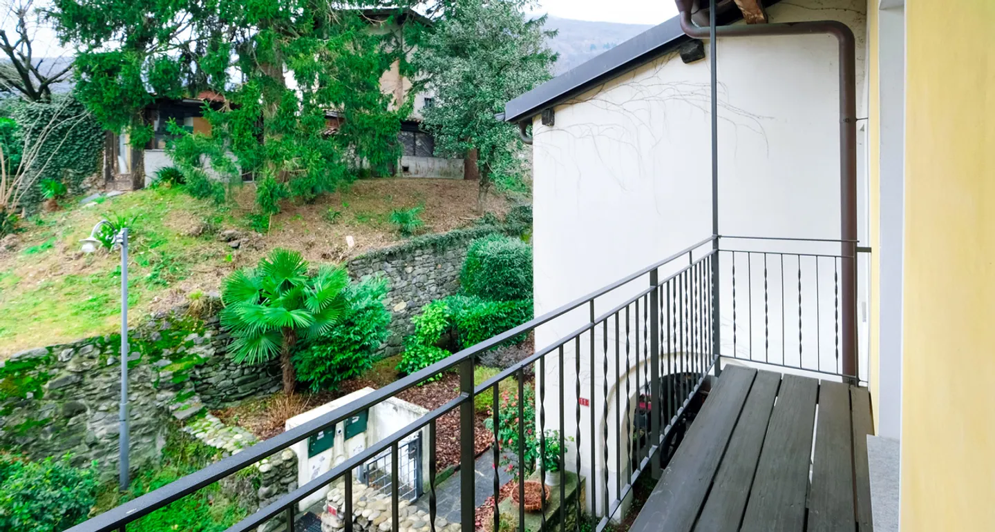 Affascinante casa unifamiliare a Taverne con charme ristrutturato - Foto 3 di 15