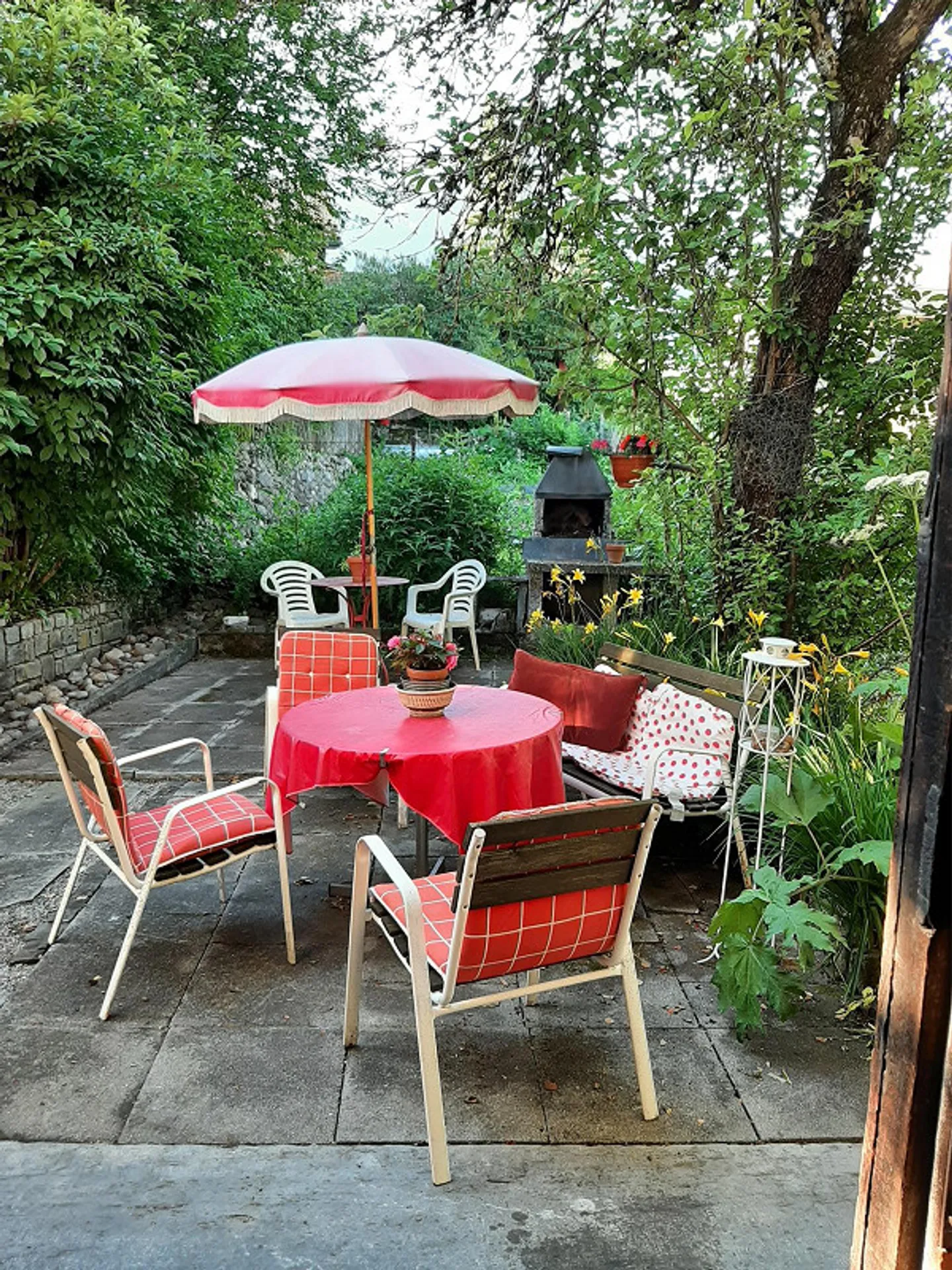 Cozy Apartment / Garden - Photo 8 of 10