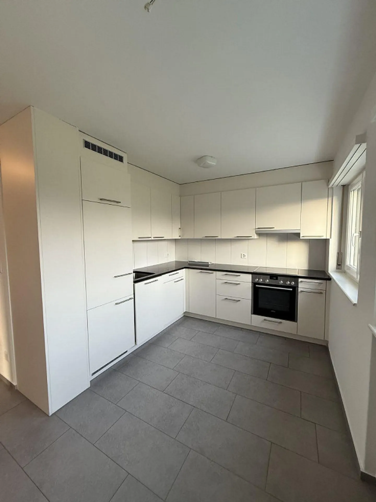 Appartamento spazioso di 3,5 stanze - Foto 2 di 12