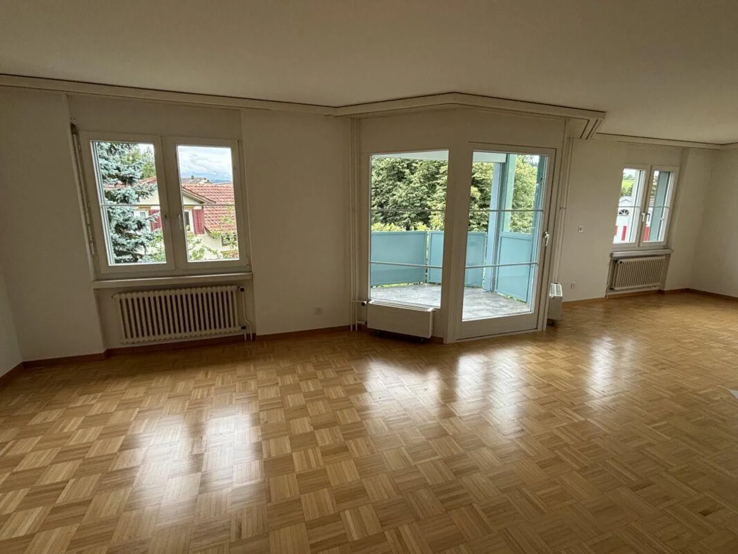 schöne, helle 3.5 Zimmer-Wohnung mit grosszügigem Balkon - Foto 2 von 9