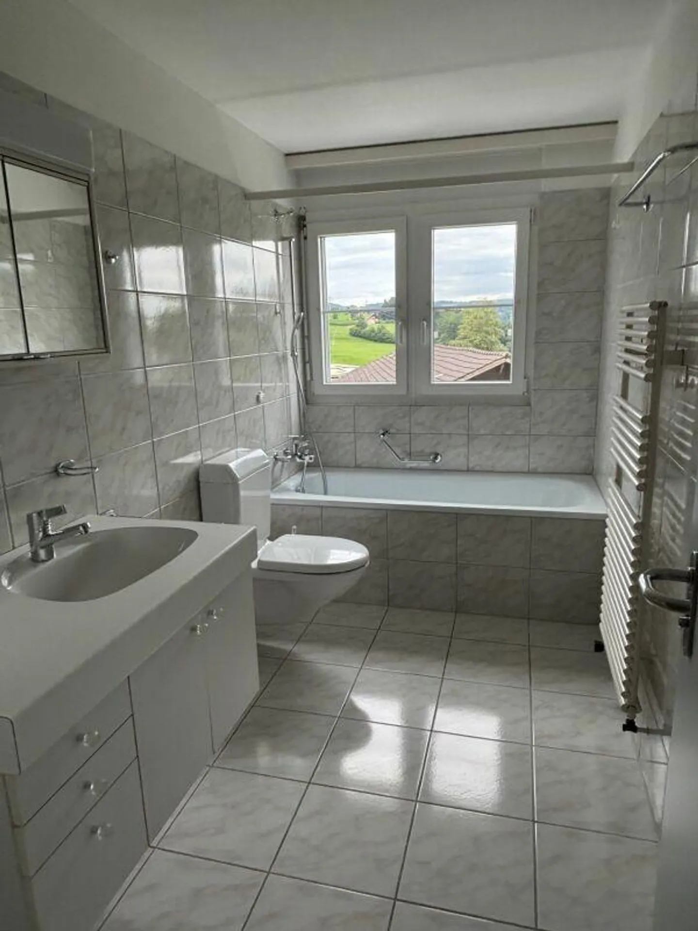 schöne, helle 3.5 Zimmer-Wohnung mit grosszügigem Balkon - Foto 6 von 9