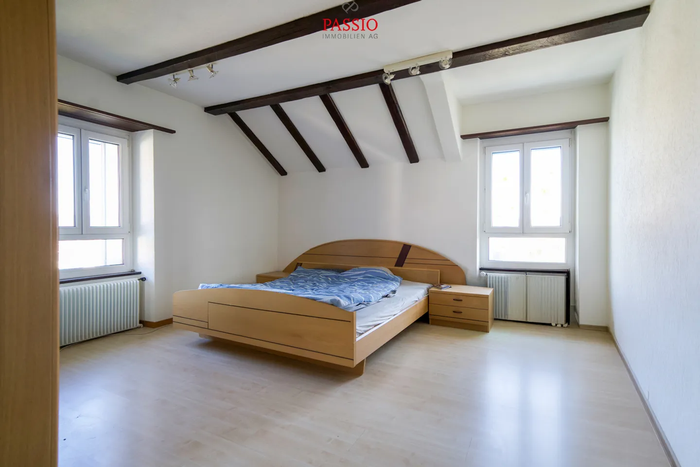 Bâtiment unique avec 3 appartements et vue imprenable - Photo 9 sur 23