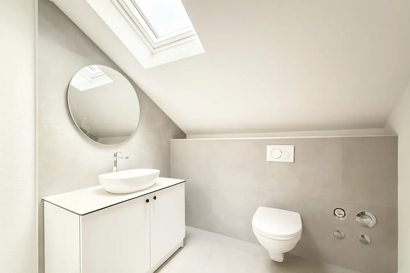 Erstvermietung nach Kernsanierung - stilvolle 2.5-Zimmer-Dachwohnungen in Grenchen - Foto 4 von 5