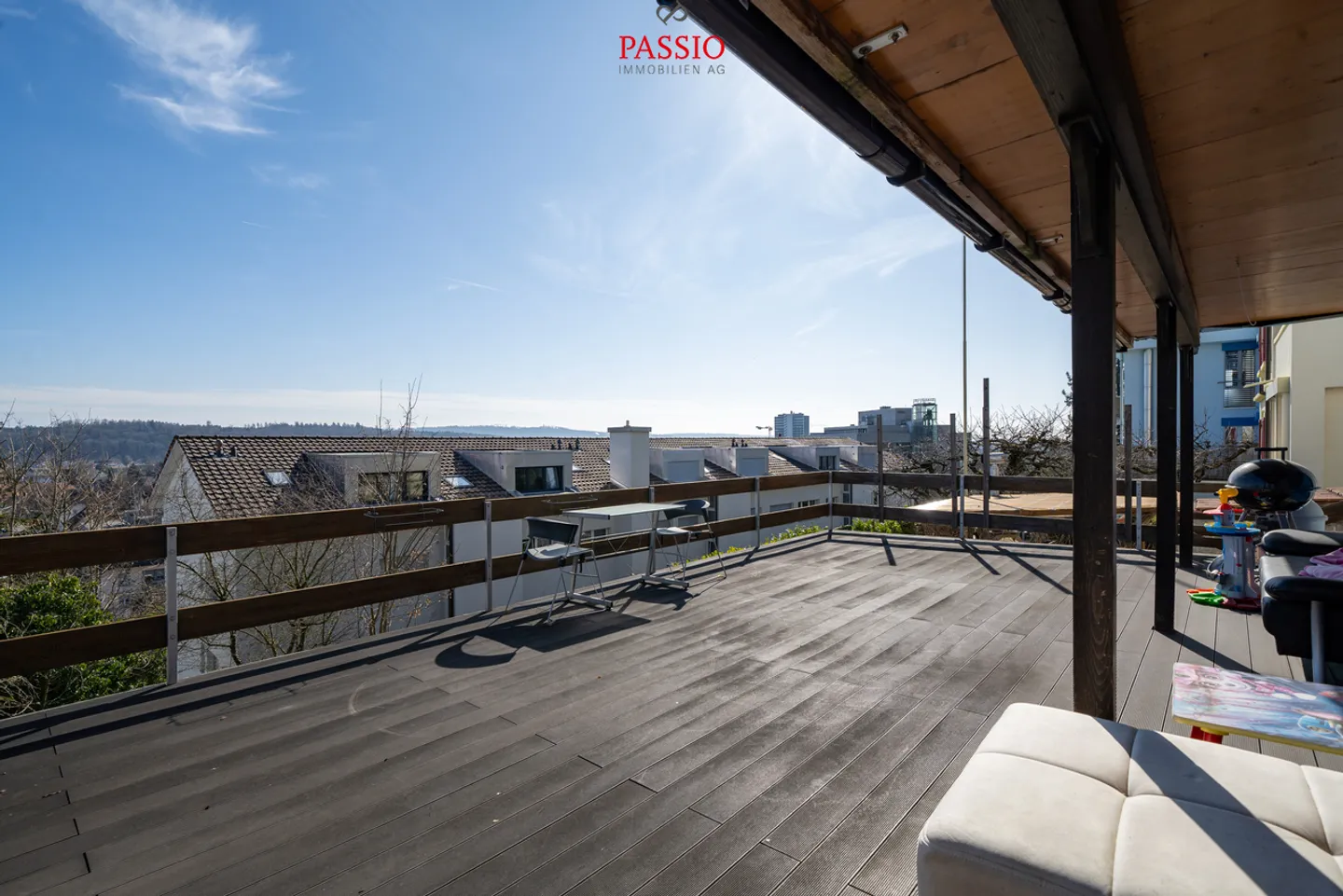 Bâtiment unique avec 3 appartements et vue imprenable - Photo 12 sur 23