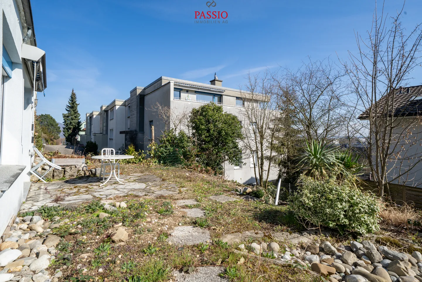 Bâtiment unique avec 3 appartements et vue imprenable - Photo 17 sur 23