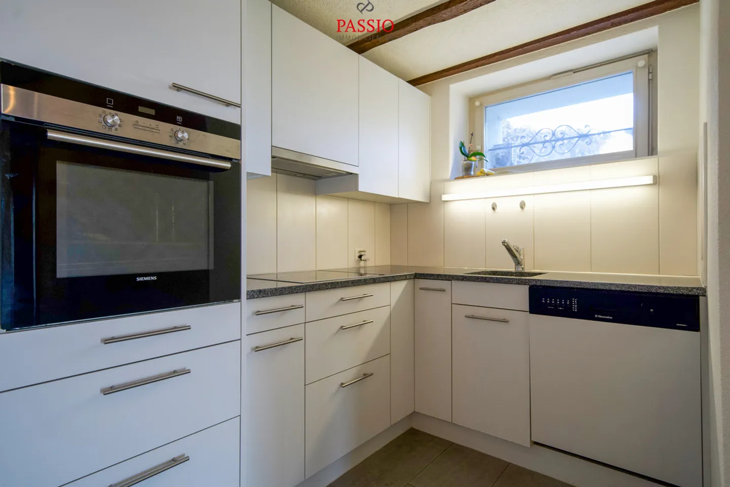 Bâtiment unique avec 3 appartements et vue imprenable - Photo 18 sur 23