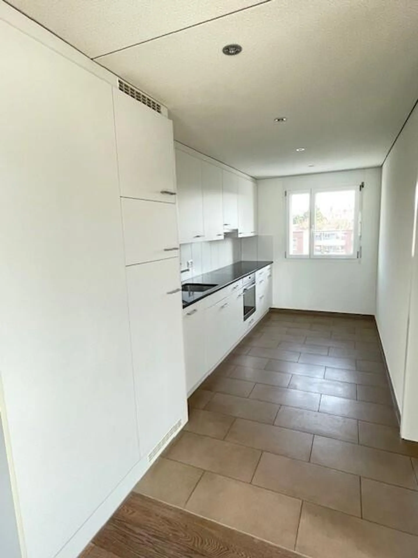 Beautiful New Home - Penthouse Apartment - Photo 2 of 9