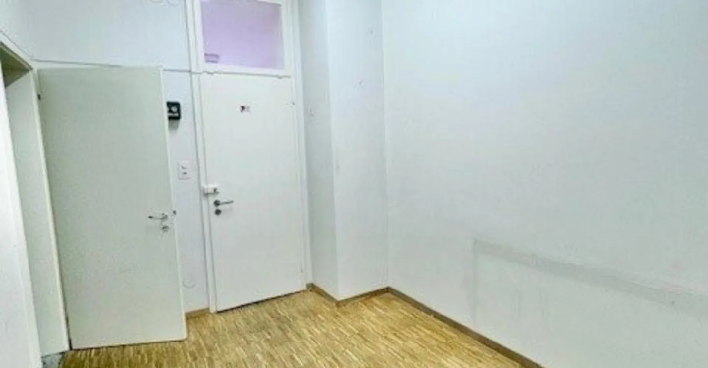Commercial premises with office in Gundeli (up to 475m2) - Photo 3 of 3