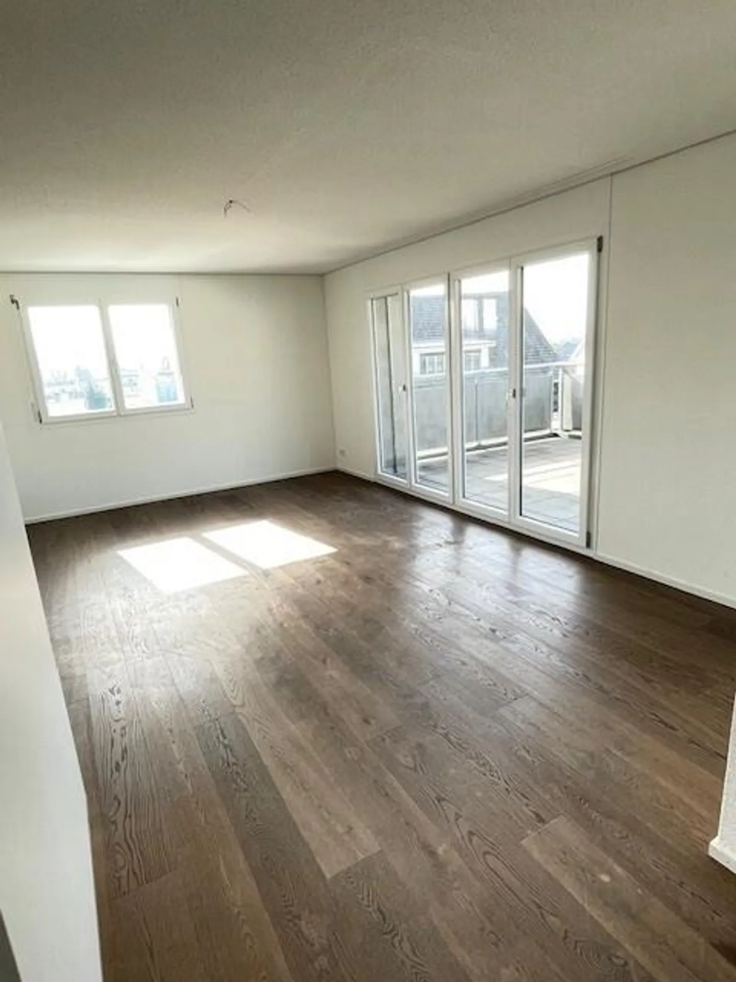 Beautiful New Home - Penthouse Apartment - Photo 3 of 9