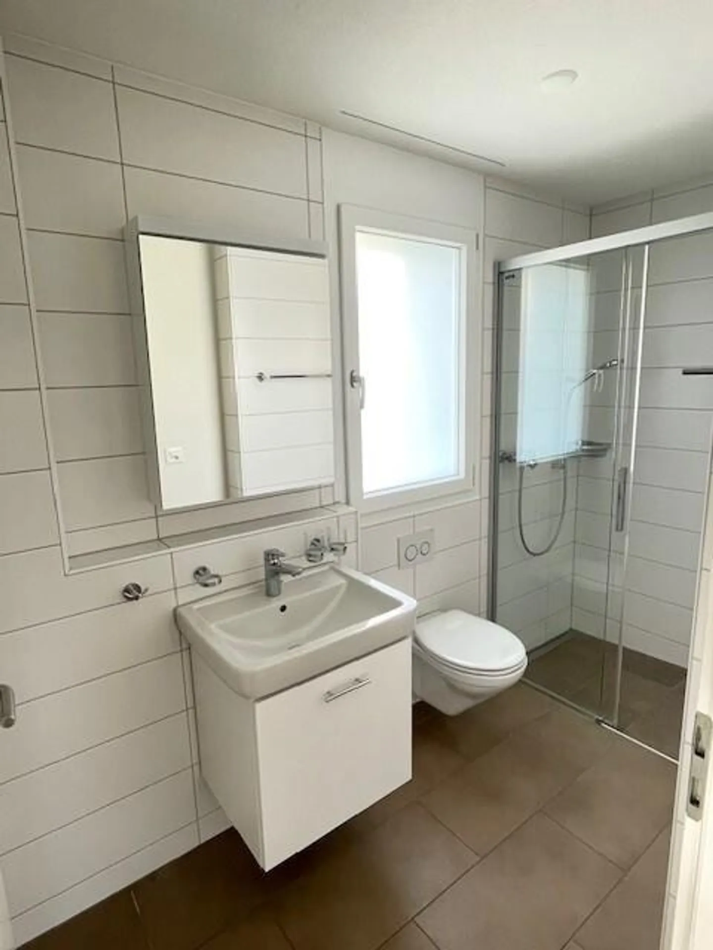 Beautiful New Home - Penthouse Apartment - Photo 5 of 9