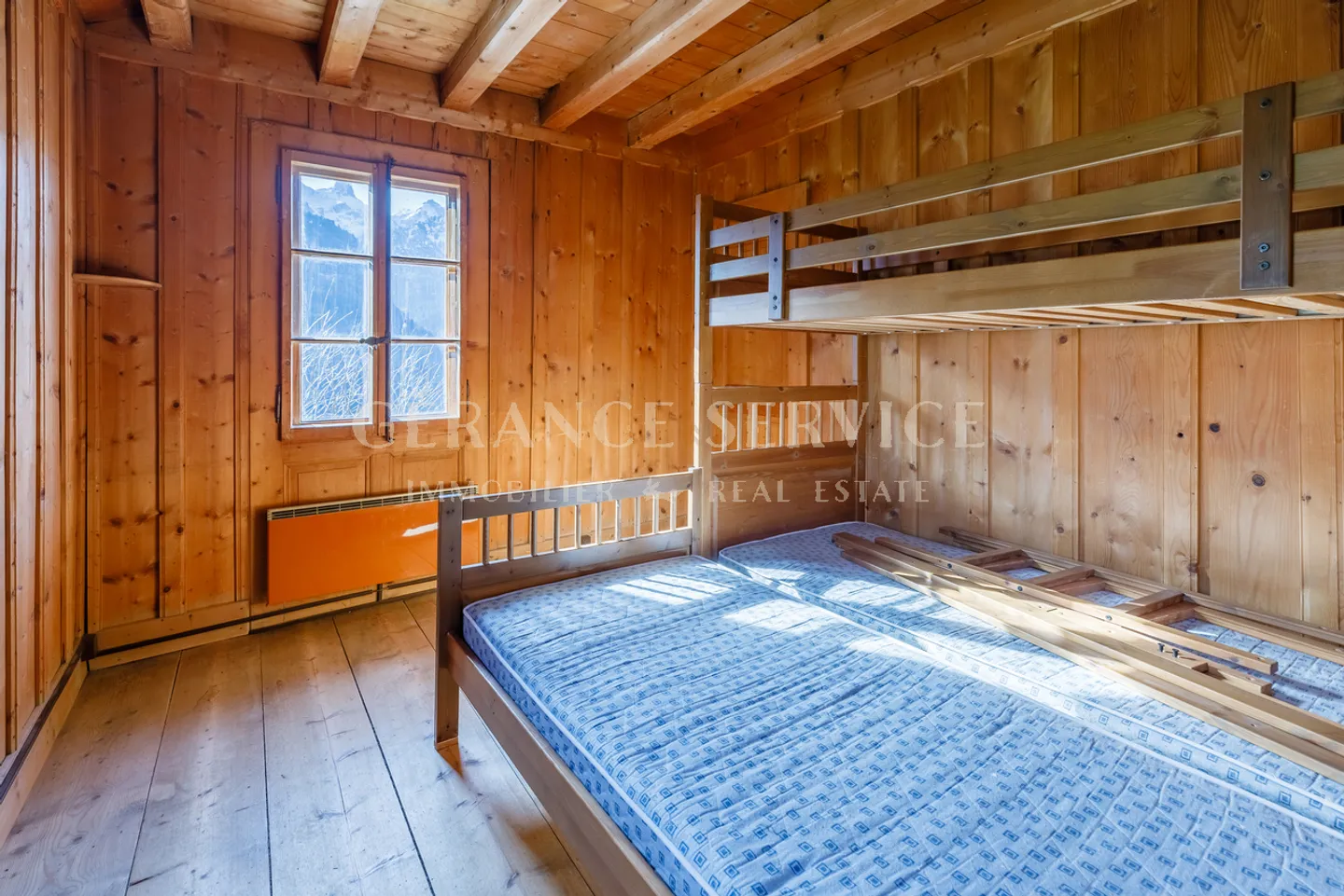 The Myosotis - Photo 16 of 26