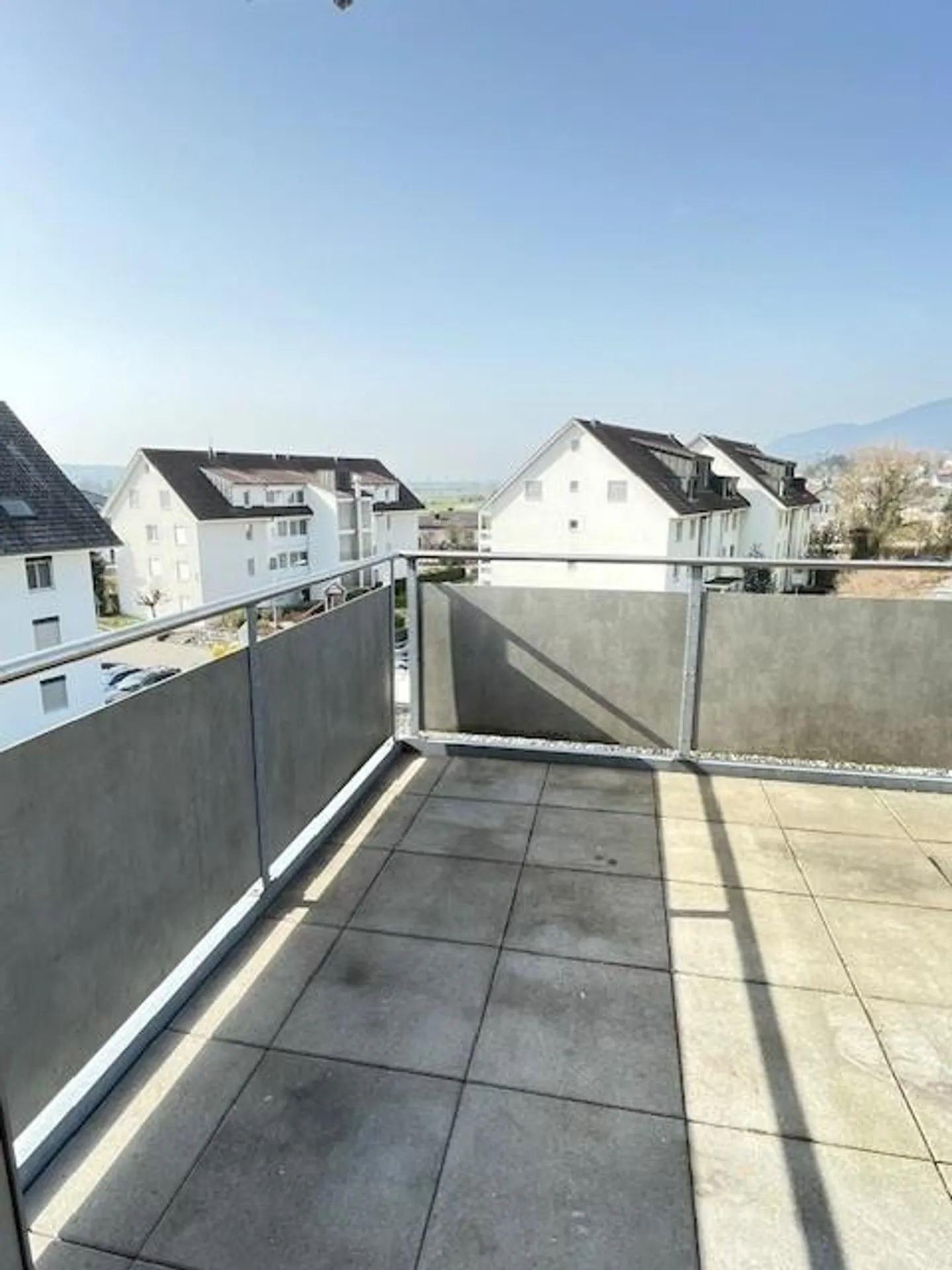 Beautiful New Home - Penthouse Apartment - Photo 8 of 9