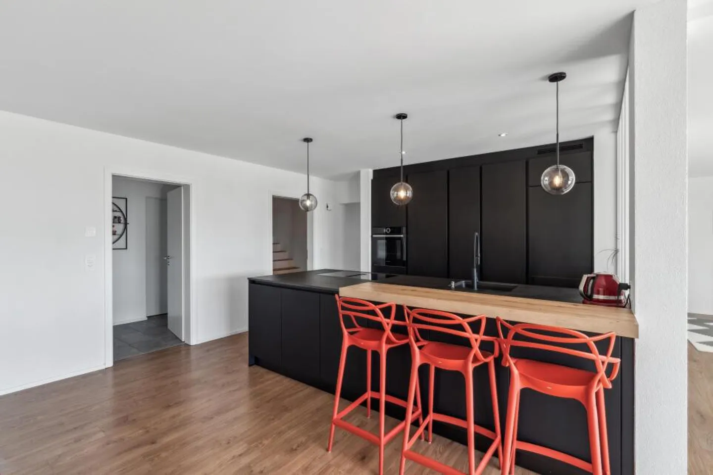 OBJET DE RÊVE ! BELLE MAISON INDIVIDUELLE AVEC UN GRAND JARDIN - Photo 6 sur 13