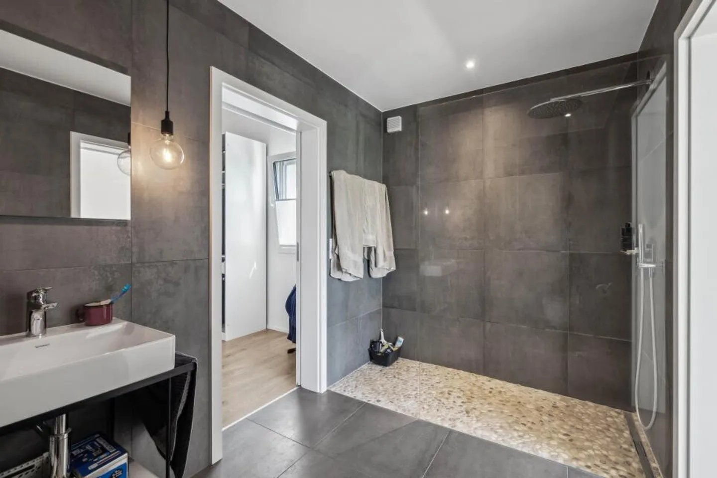 OBJET DE RÊVE ! BELLE MAISON INDIVIDUELLE AVEC UN GRAND JARDIN - Photo 13 sur 13