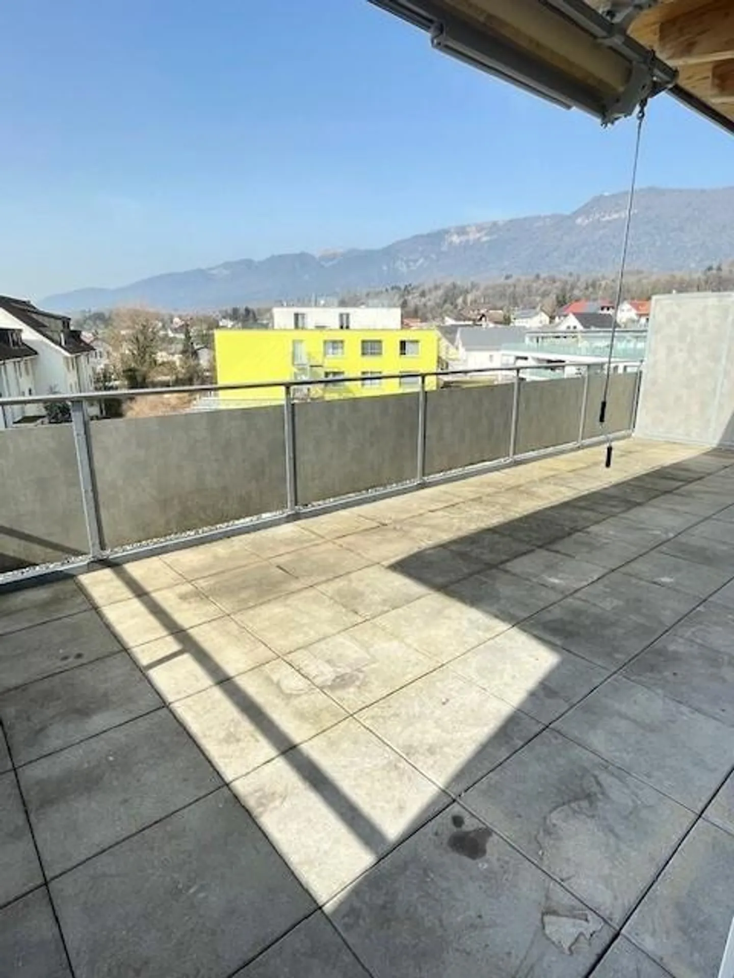 Beautiful New Home - Penthouse Apartment - Photo 9 of 9