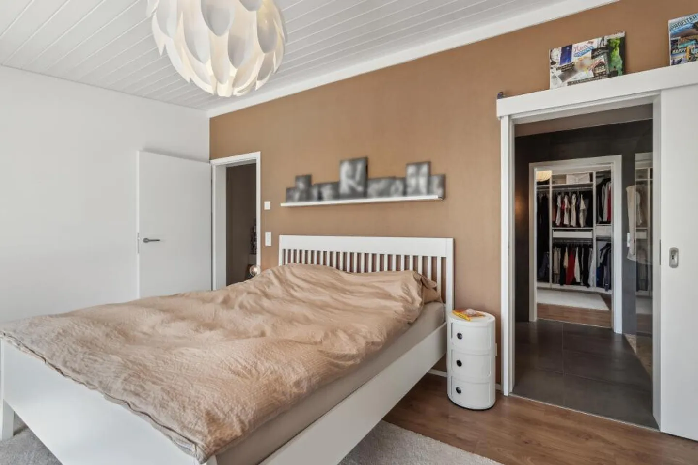 OBJET DE RÊVE ! BELLE MAISON INDIVIDUELLE AVEC UN GRAND JARDIN - Photo 11 sur 13