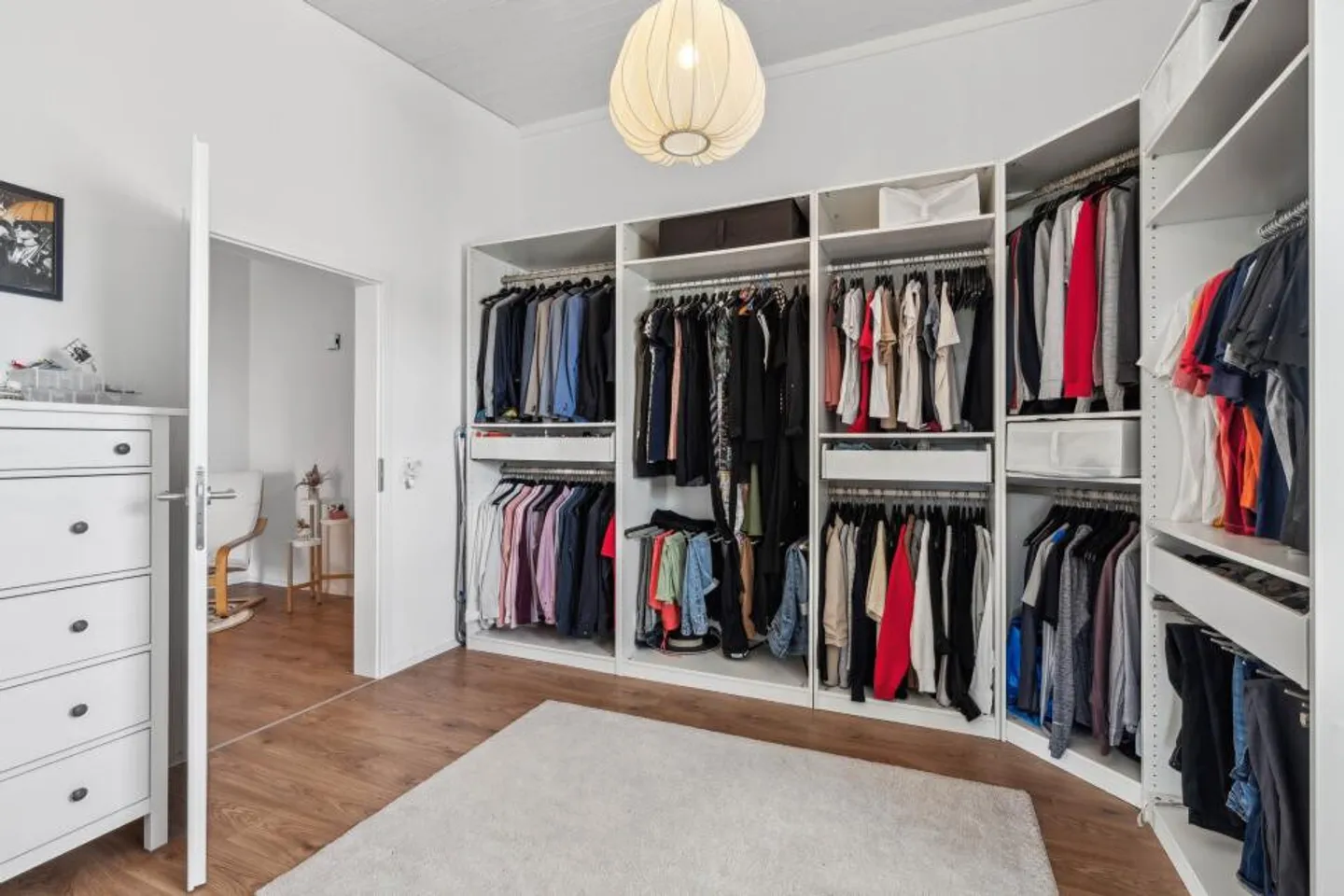 OBJET DE RÊVE ! BELLE MAISON INDIVIDUELLE AVEC UN GRAND JARDIN - Photo 12 sur 13