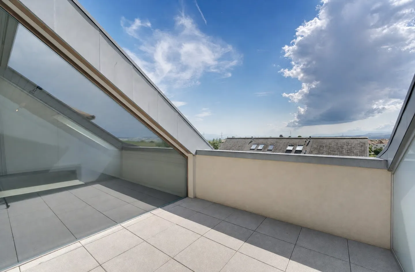 Exclusif - Maison jumelée spacieuse et lumineuse avec vue partielle sur le lac - Photo 14 sur 15