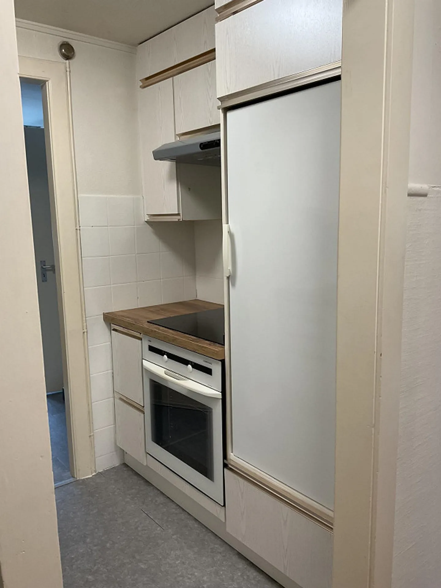 Appartement 3 pièces dans un emplacement central près de la gare - Photo 7 sur 10