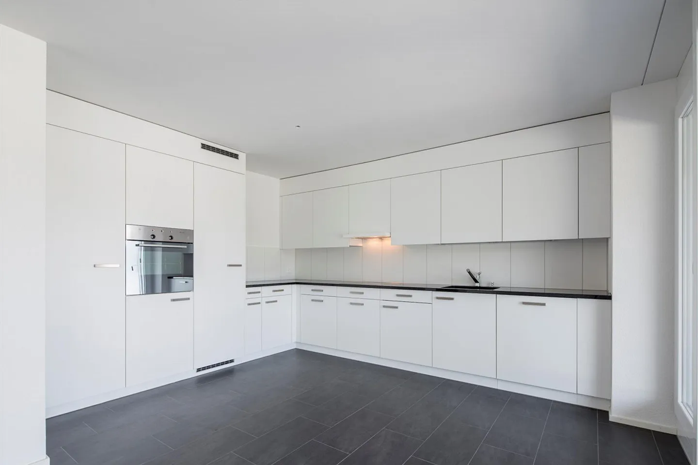 Penthouse for rent - Photo 4 of 6