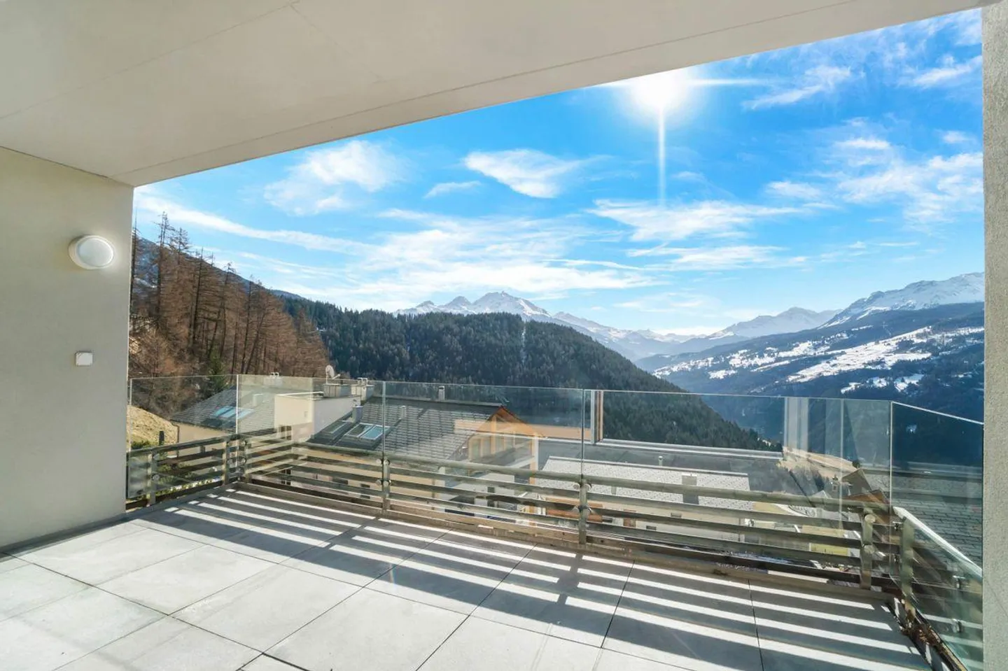 Like-new holiday apartment with panoramic view - Photo 1 of 8