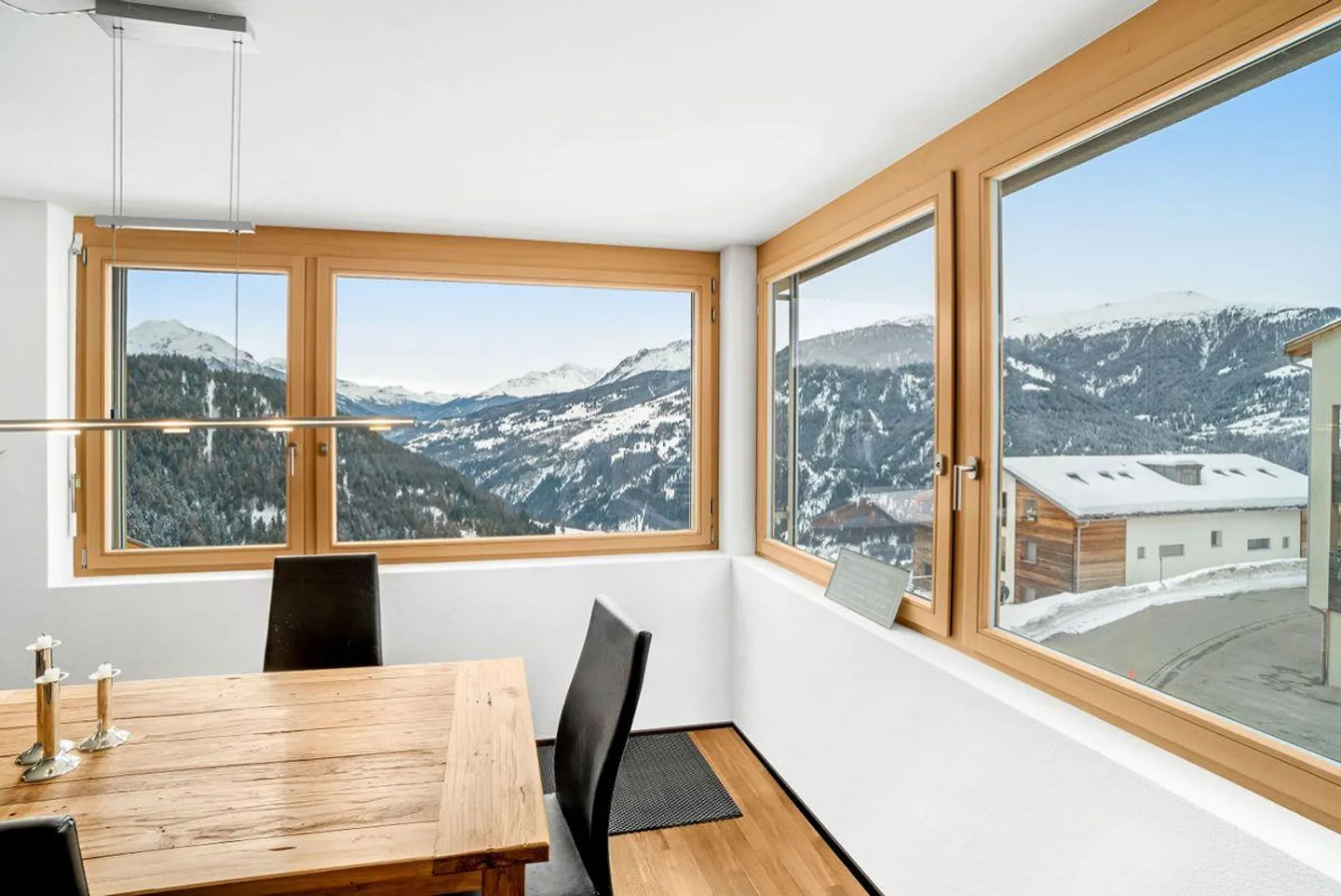 Like-new holiday apartment with panoramic view - Photo 3 of 8