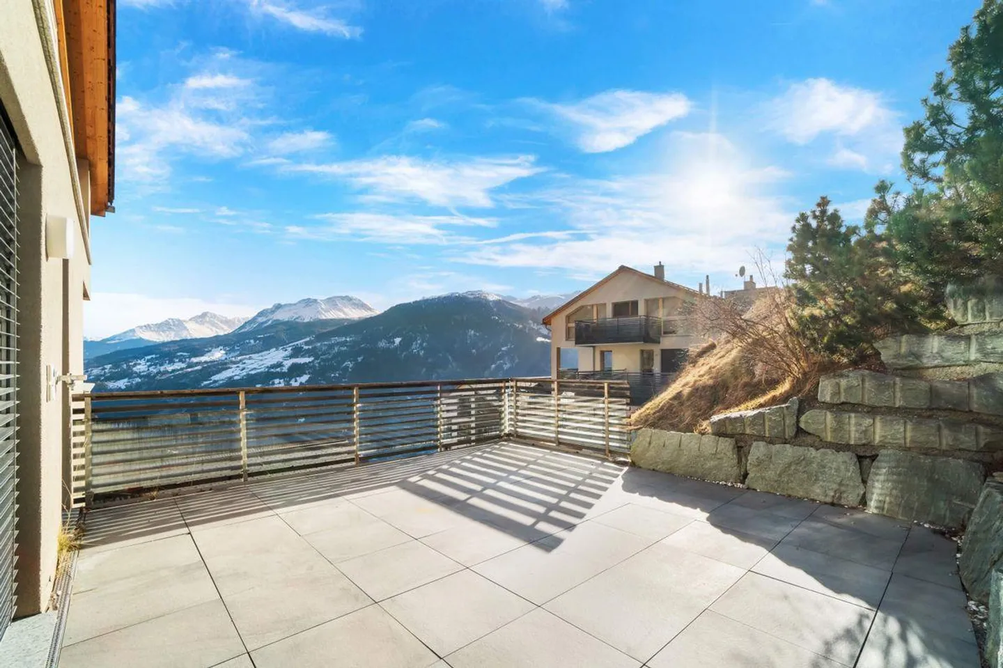 Like-new holiday apartment with panoramic view - Photo 8 of 8