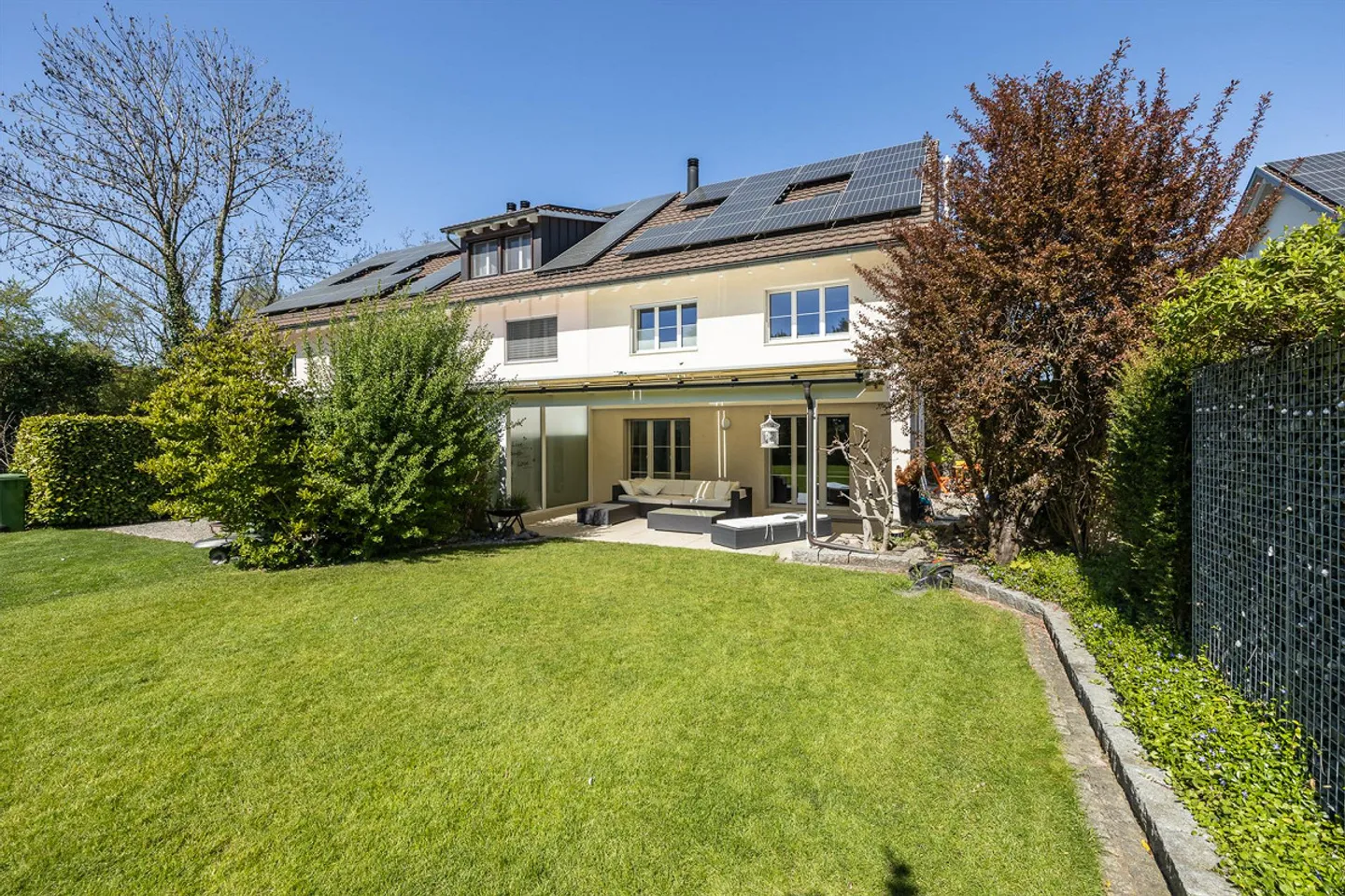 Stilvolles Reihenhaus bei Greifensee - Foto 1 von 13