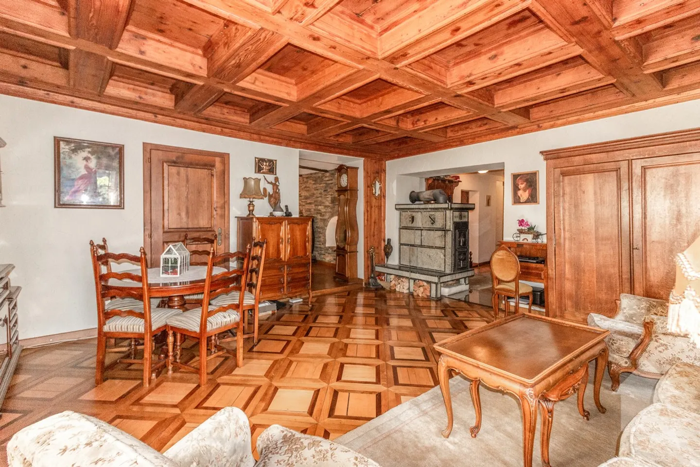 Charmante Wohnung in historischem Gebäude - Foto 1 von 13