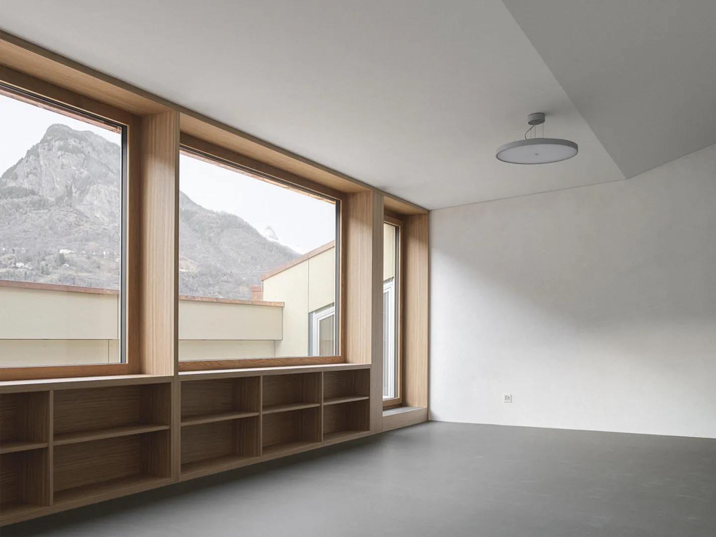 Appartement penthouse spacieux de 4½ pièces au cœur de Brig - Photo 1 sur 9