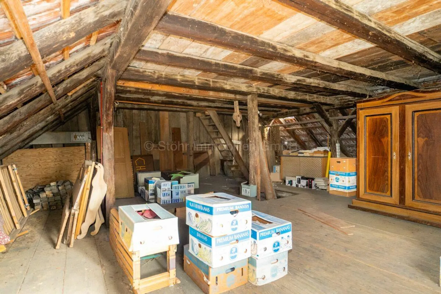 Building land in Brütten with historic farmhouse and development potential - Photo 24 of 27