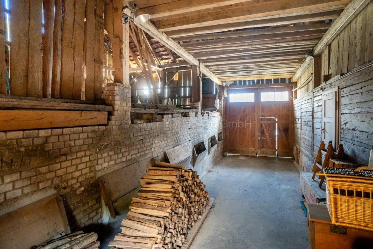 Building land in Brütten with historic farmhouse and development potential - Photo 25 of 27