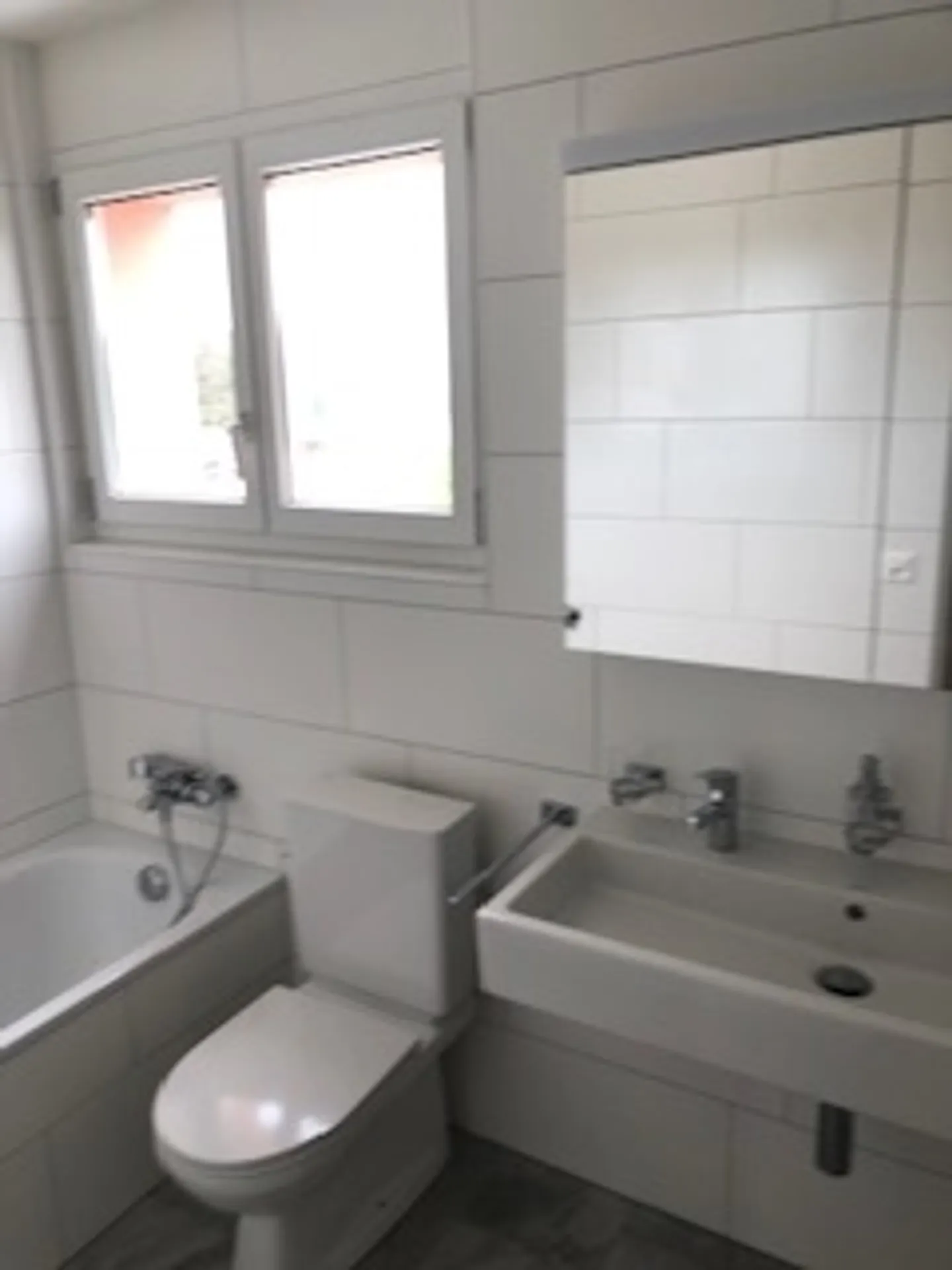 Bel appartement lumineux de 4 1/2 pièces à louer à Reiden - Photo 9 sur 11