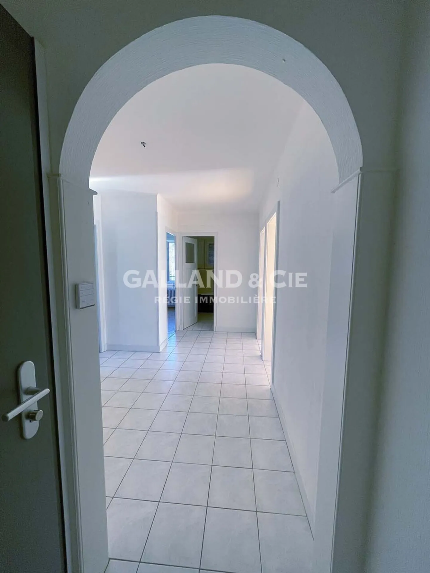 Appartamento di 3 stanze e hall al 1° piano - Foto 5 di 8