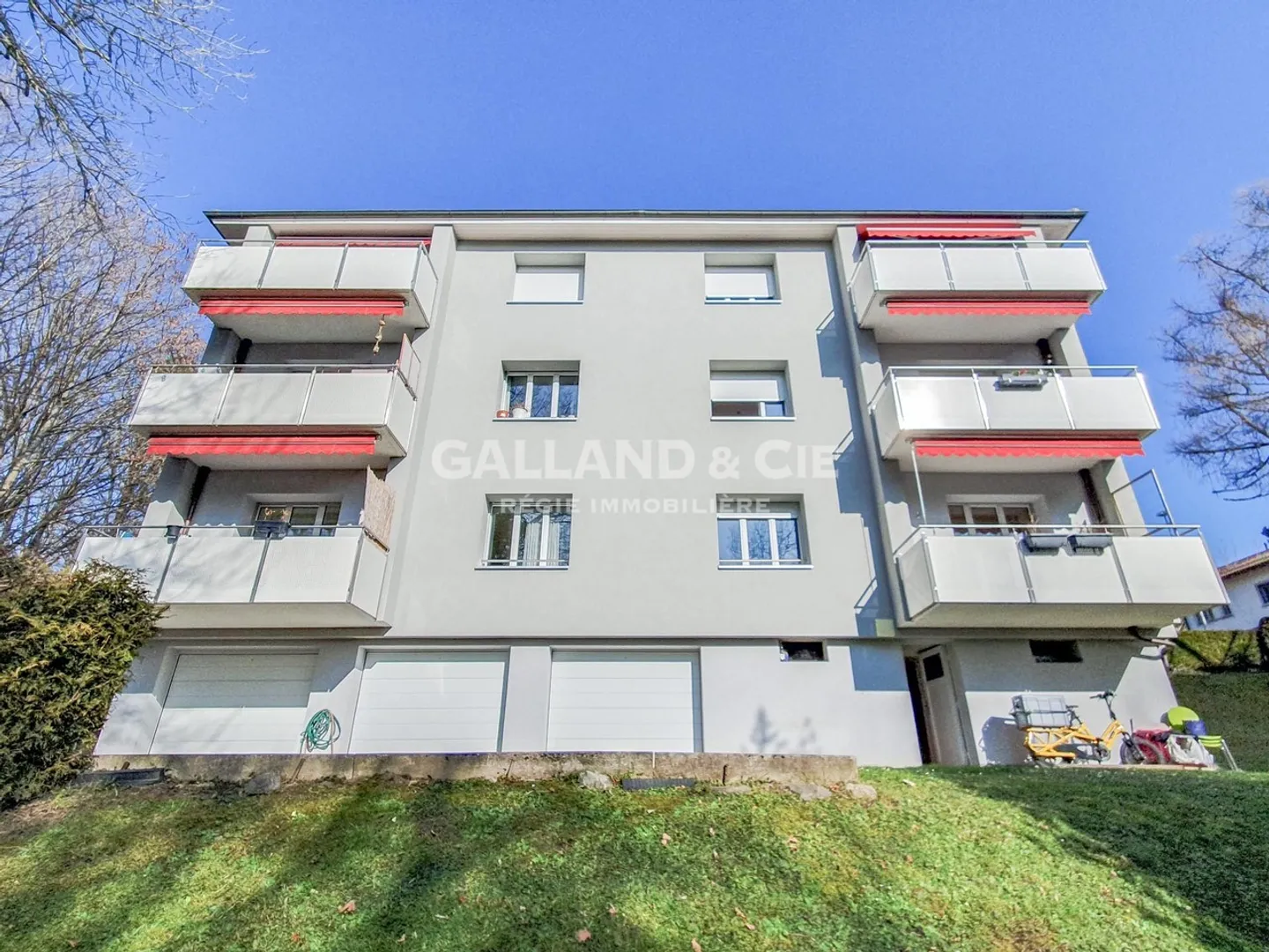 Appartamento di 3 stanze e hall al 1° piano - Foto 1 di 8