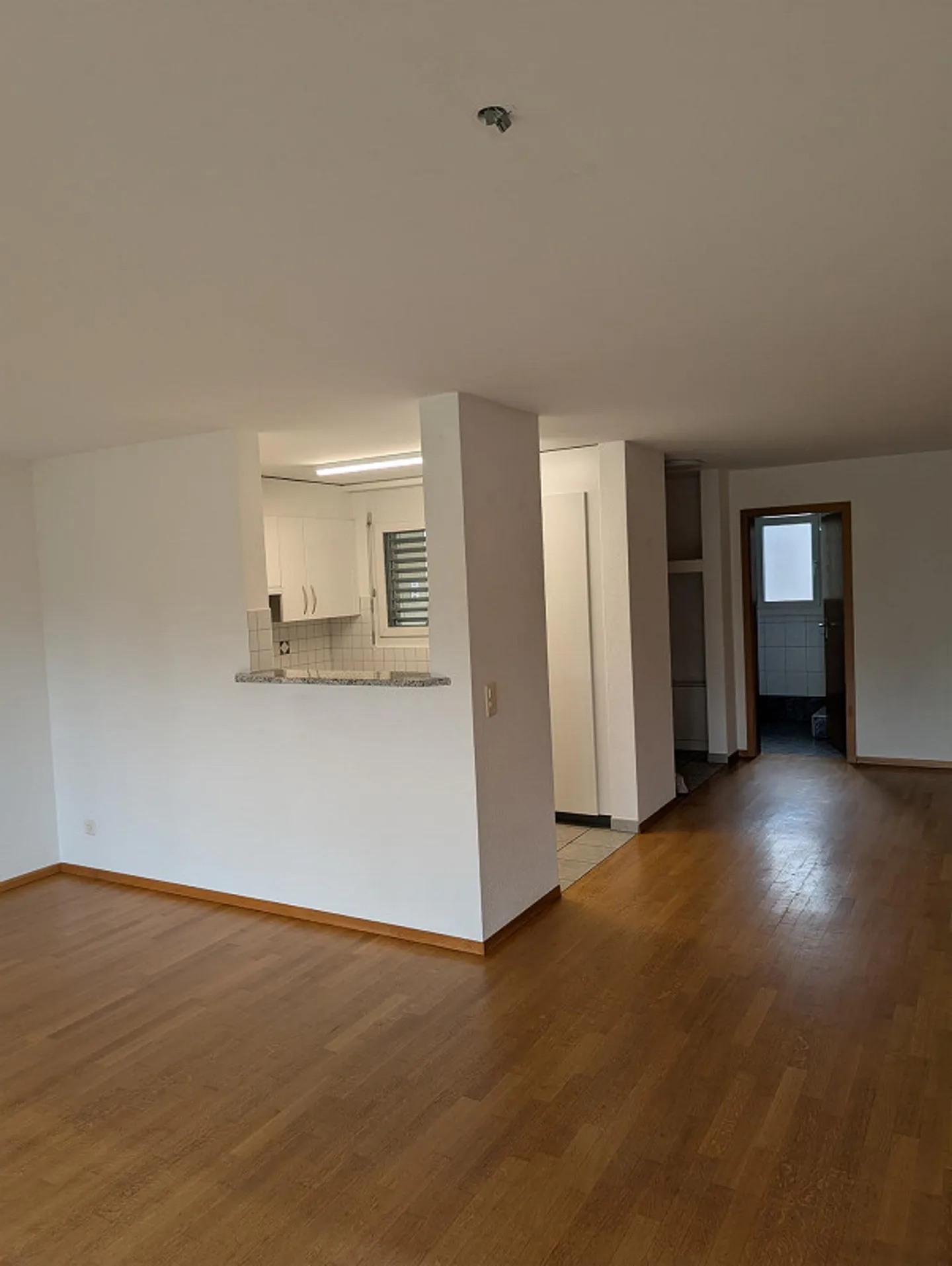 Charmante Wohnung in Wilen - Foto 4 von 16