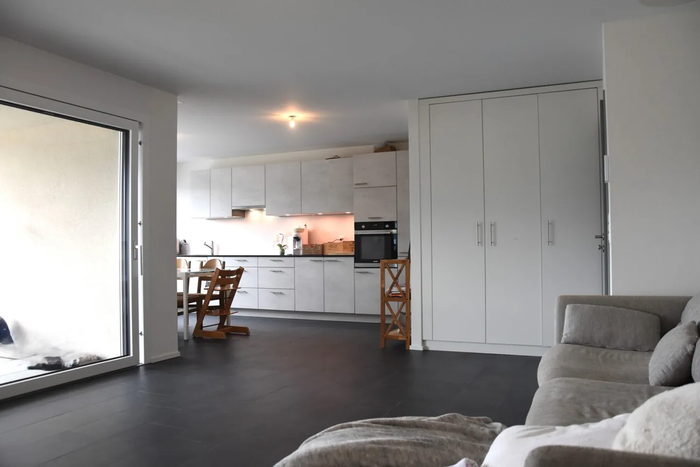 Penthouse avec vue panoramique, à 10 minutes de Fribourg - Photo 5 sur 10