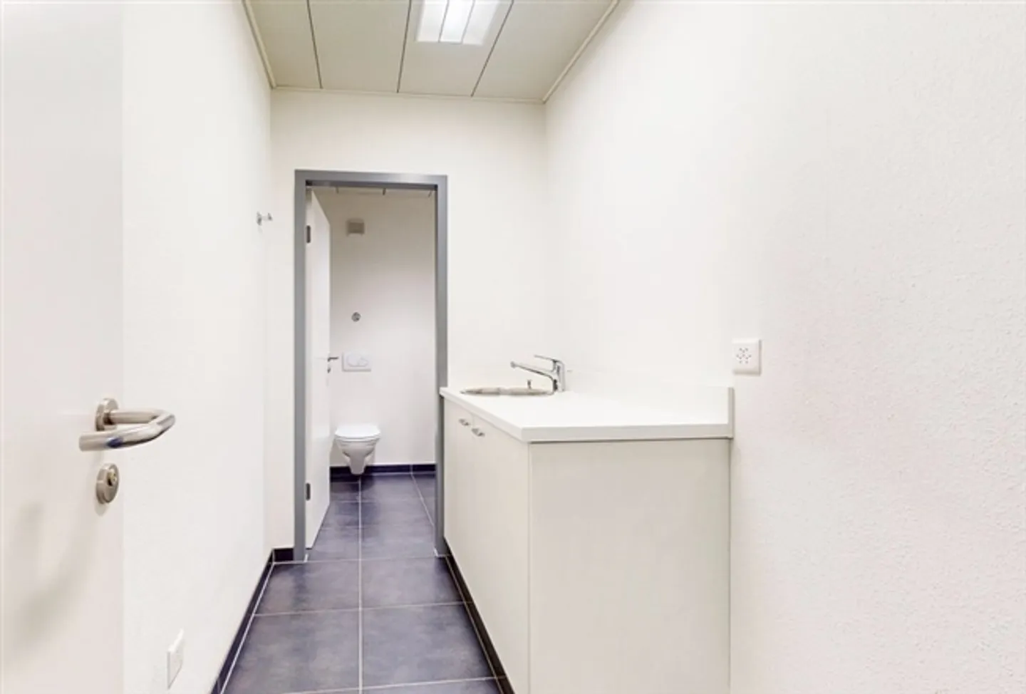 Looking for an Office? - Photo 11 of 11