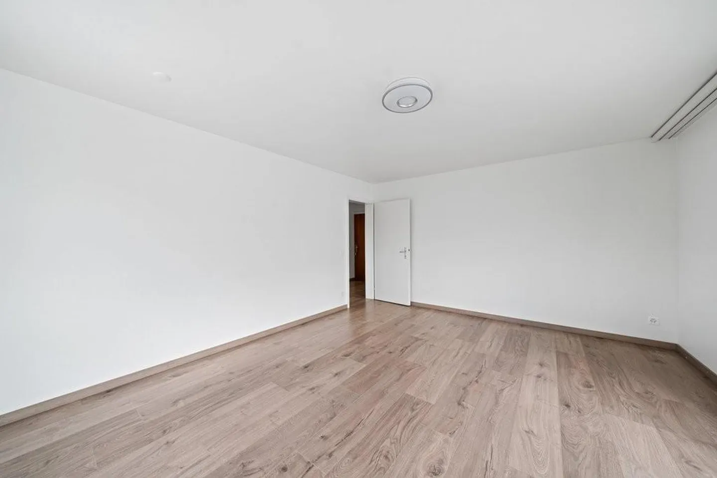 Moderne 3.5-Zimmerwohnung mitten in Kriens - Foto 1 von 9