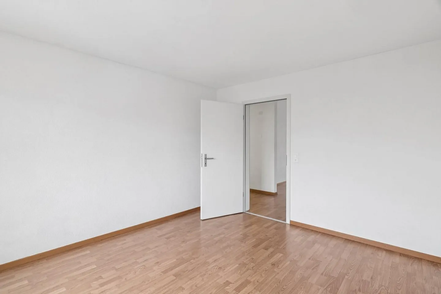 Appartamento affascinante di 4,5 stanze in una posizione tranquilla a Bettlach - Foto 9 di 11