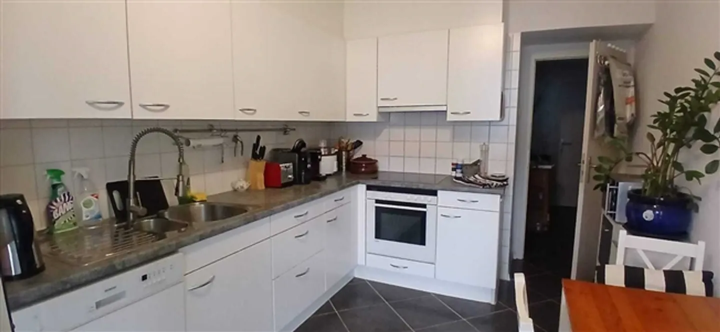 2½ ZI-WOHNUNG IN ST. GALLEN - ROSENBERG, MÖBLIERT, TEMPORÄR - Foto 6 von 10
