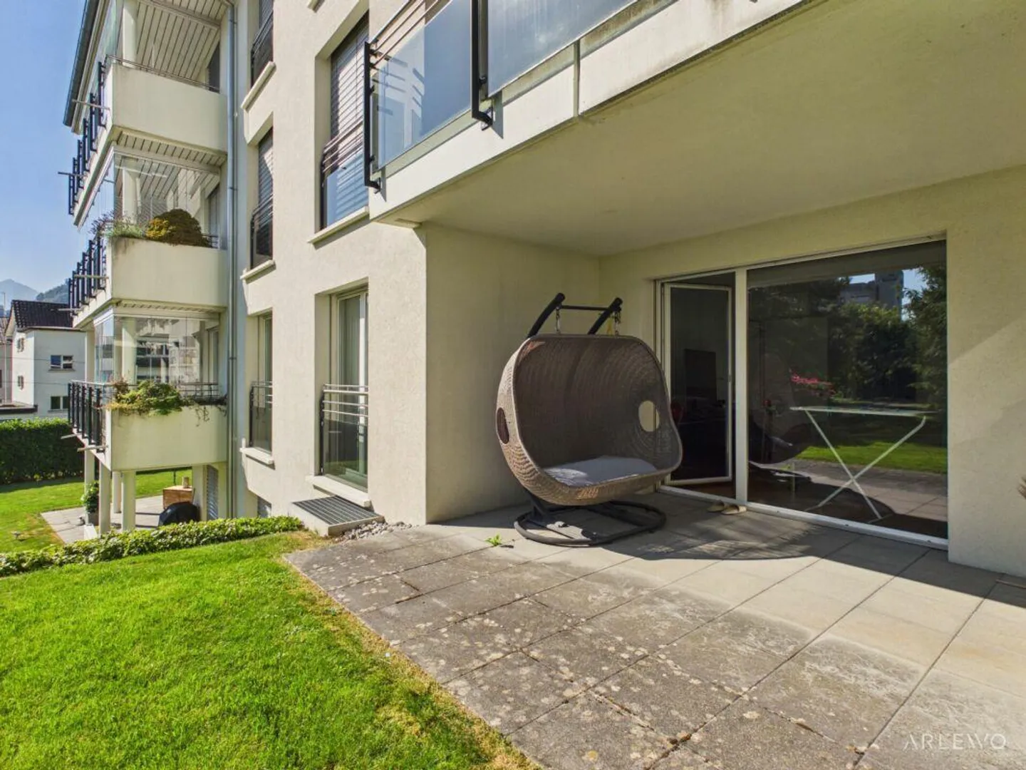 Spacious and Feudal Living - Photo 10 of 17