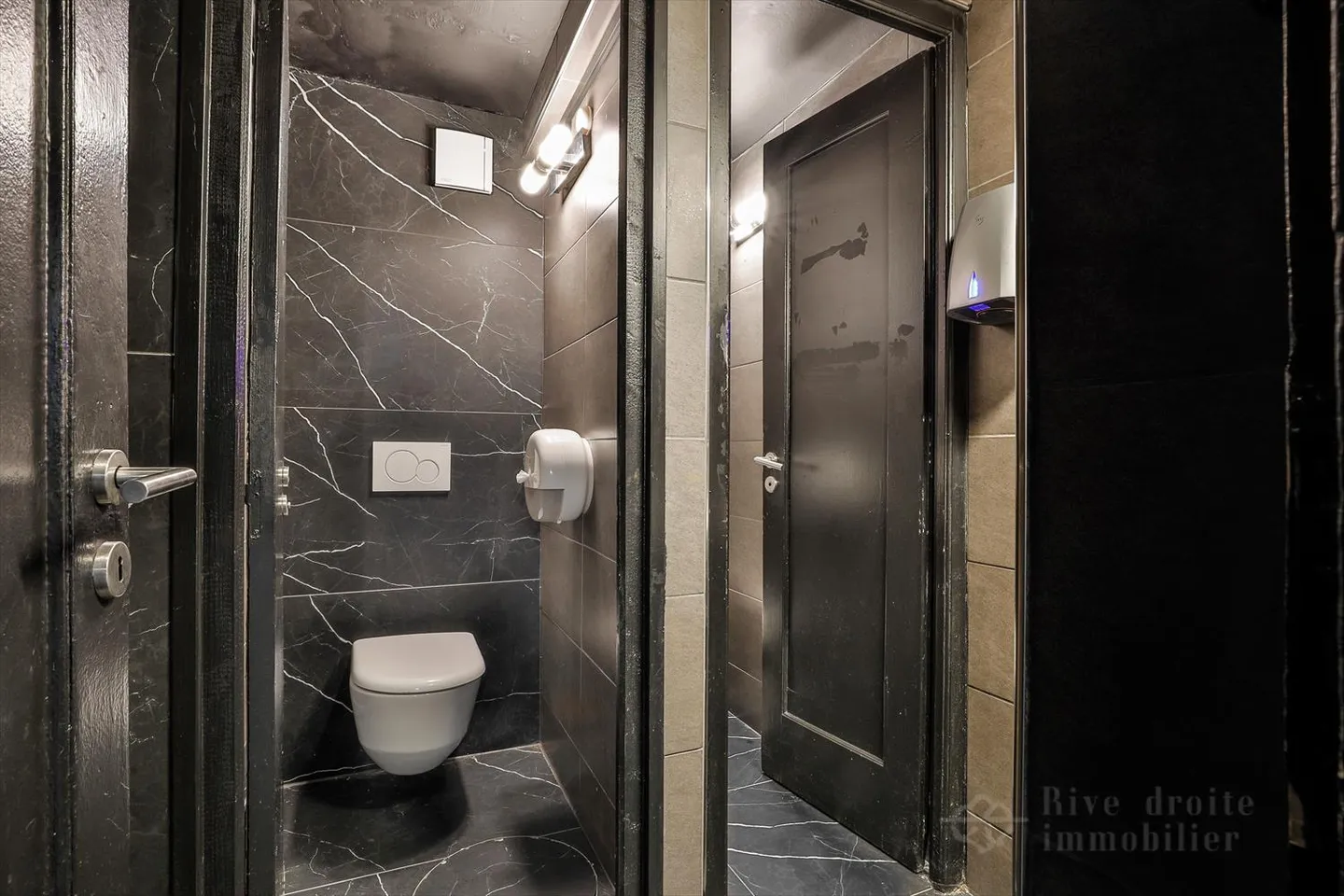 Commercial for rent - Photo 10 of 11