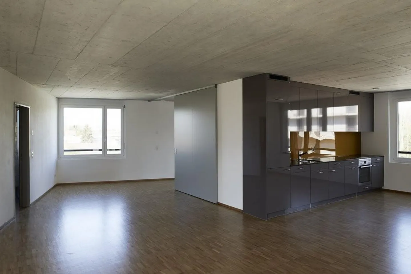 RENT WITHOUT DEPOSIT - Urban Quality of Life in Zwicky Süd - Photo 2 of 7