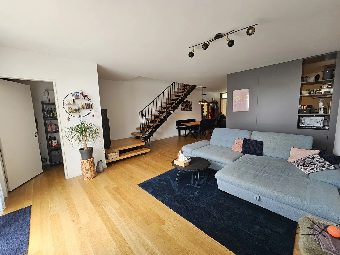 Modern 3-Room Apartment in Dättnau - Photo 1 of 9