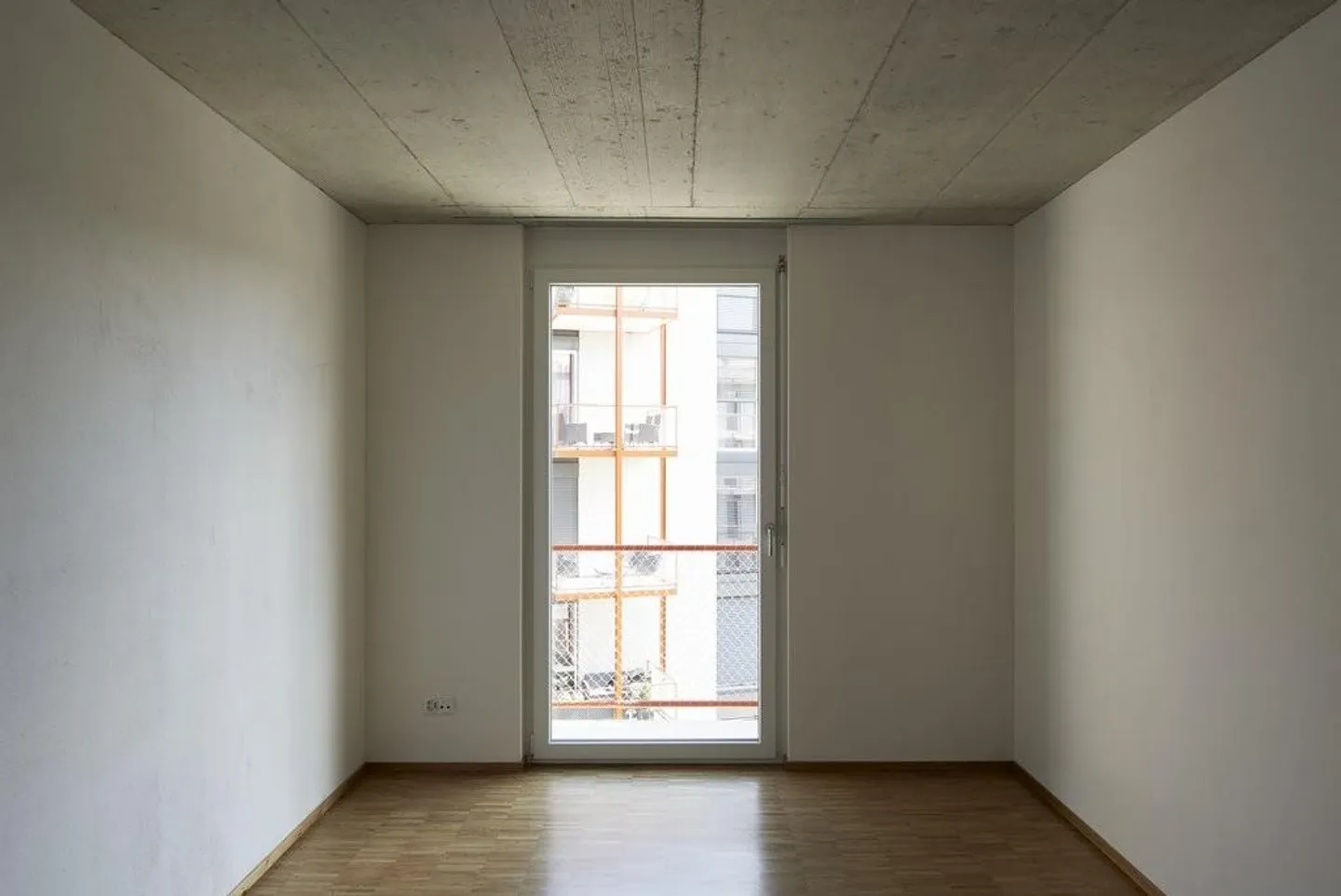 RENT WITHOUT DEPOSIT - Urban Quality of Life in Zwicky Süd - Photo 5 of 7