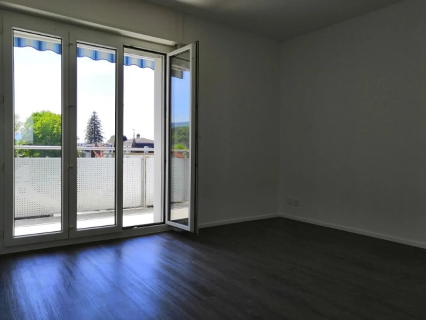 MONTJOIE 2, Apartment 7 Rooms, Ideal for a Shared Flat - Photo 6 of 10