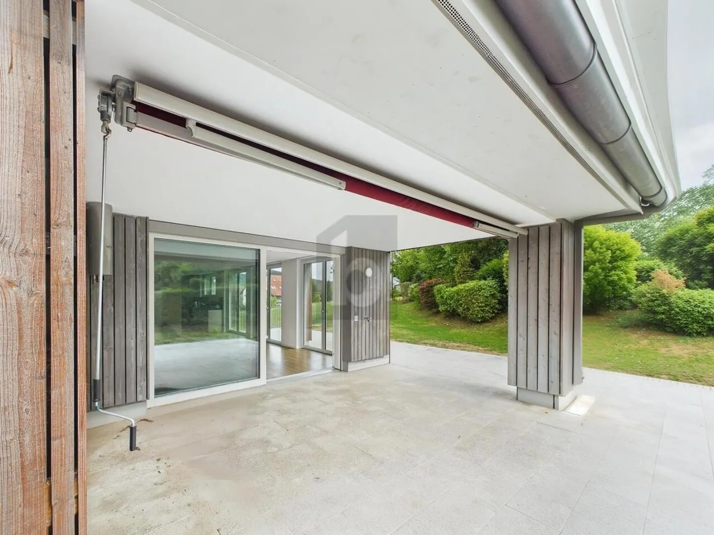 OASI MODERNA CON GIARDINO DA SOGNO - Foto 1 di 6