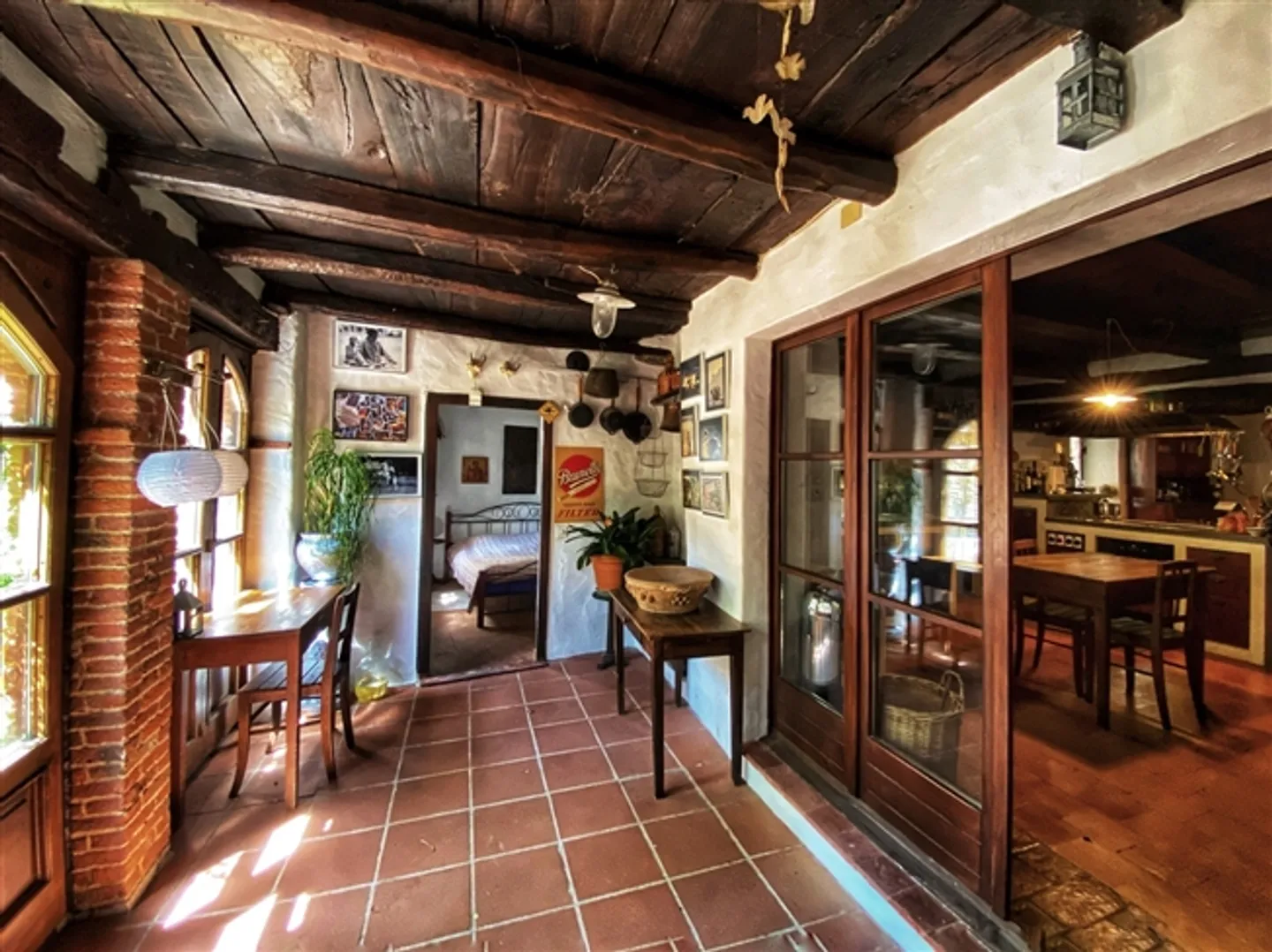 MAGNIFICENT THREE-FAMILY PATRICIAN HOUSE - Photo 6 of 17